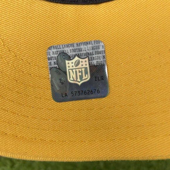 New Era Pittsburgh Steelers Side Flect 9FORTY Youth SnapBack Hat NWT - Picture 8 of 9